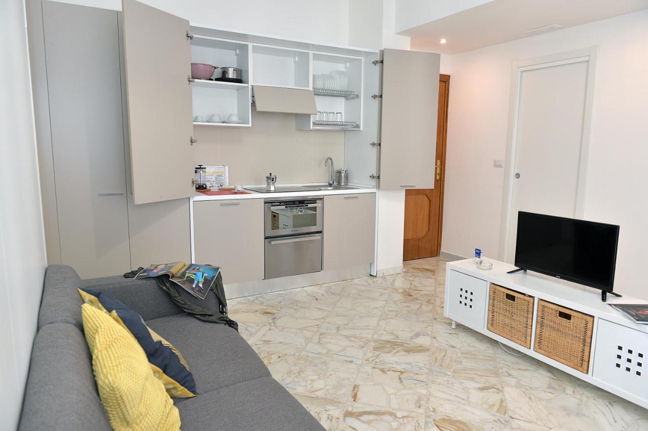 Tizi Apartments Corso Reginna Maiori Εξωτερικό φωτογραφία